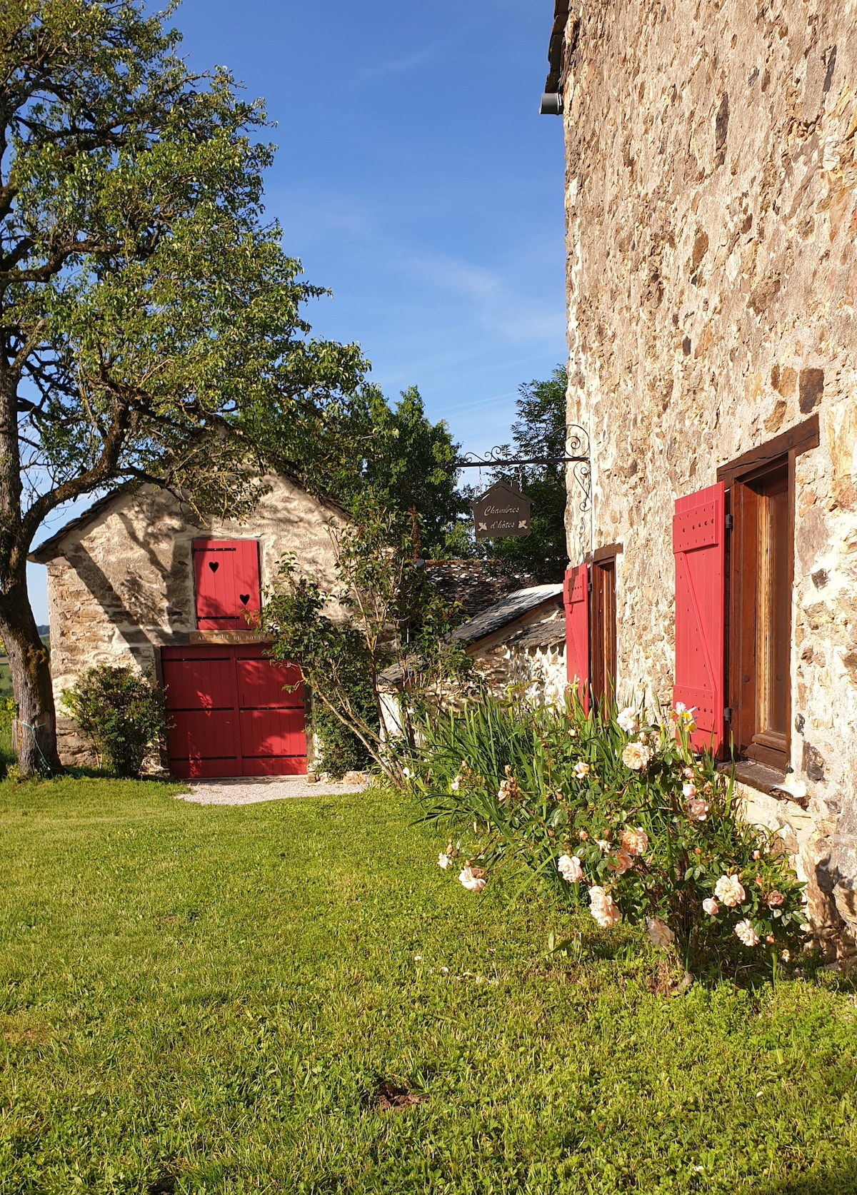 Gîte spa en campagne "rouet-nature" Aveyron ségala