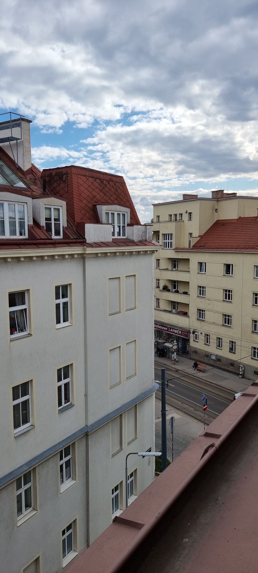 Turkenschanzplatz舒适的公寓