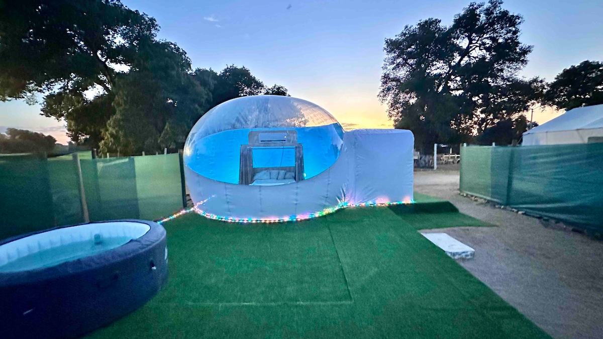 Bubble dome with Jacuzzi 2
