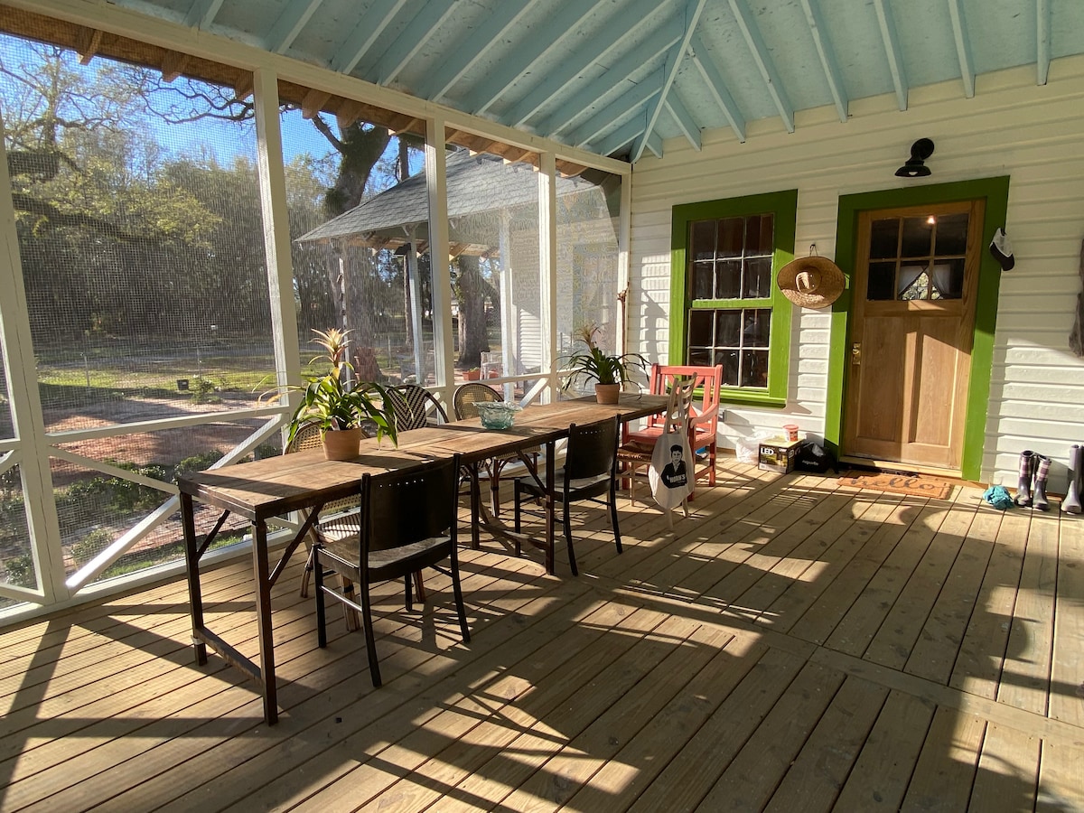 Peaceful 1890’s Cottage Restful Hidden Sanctuary