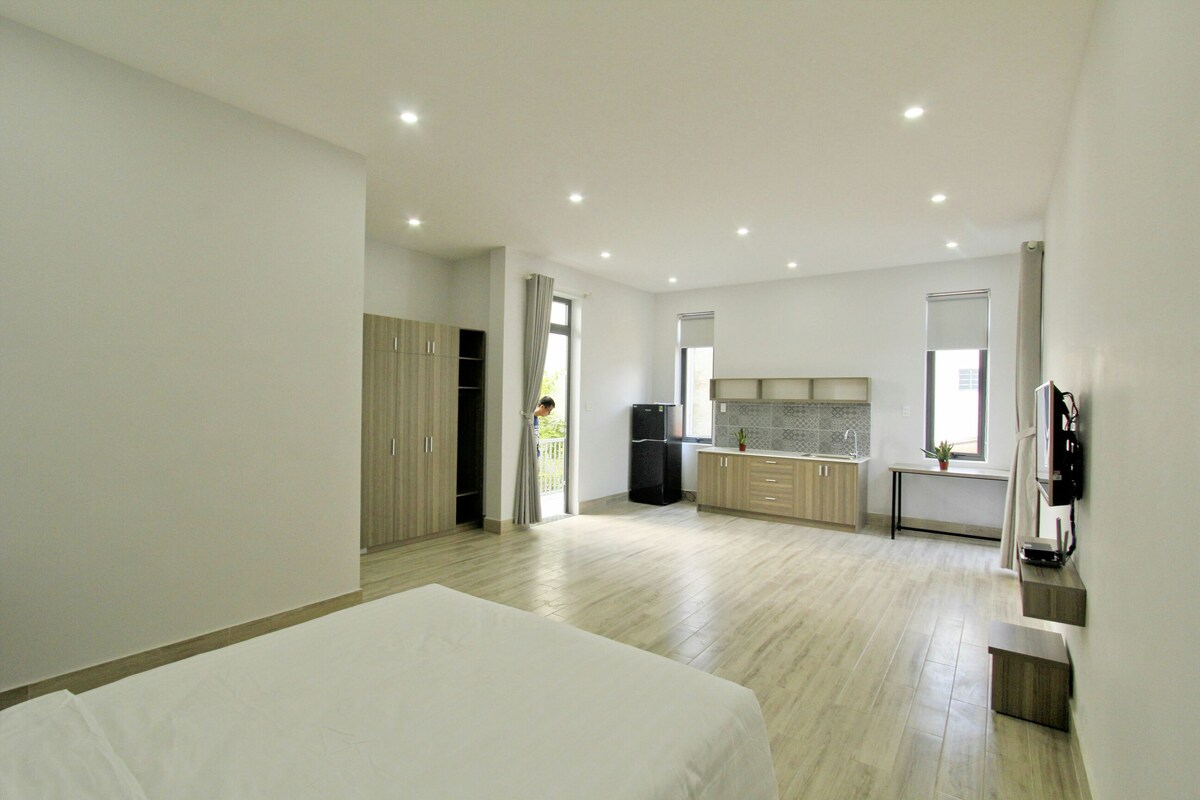 2E现代单间公寓（ 54平方米）设备和家具齐全