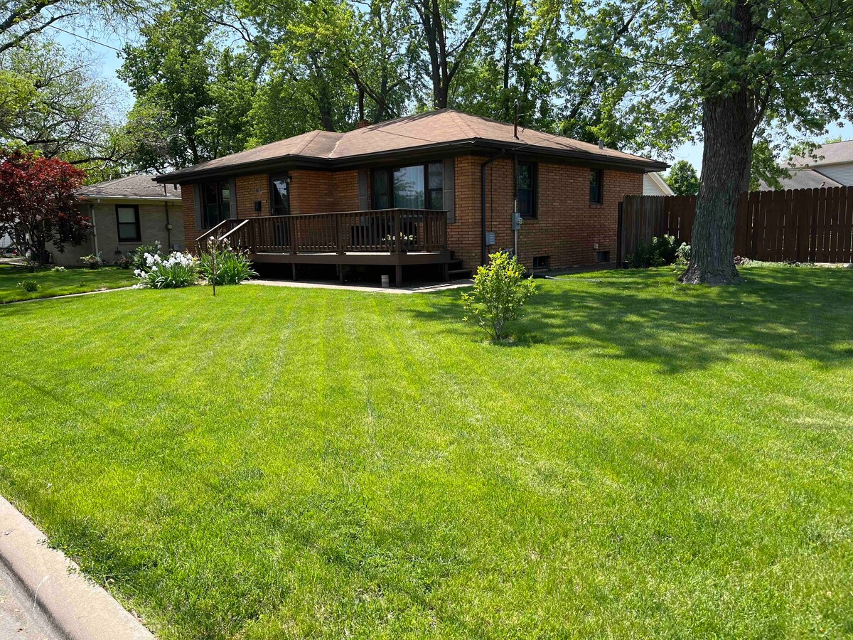 Newly Remodeled Bungalow near Starved Rock