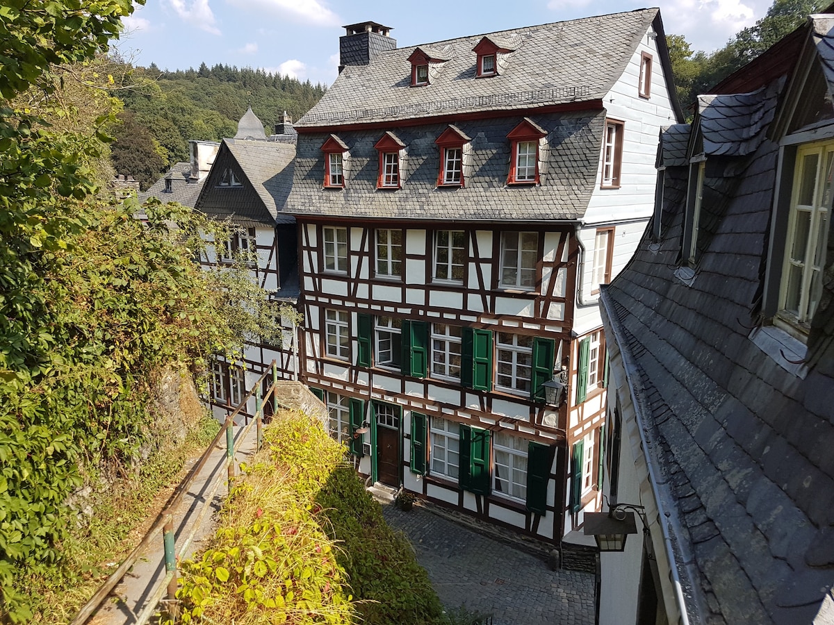 Monschau-Suite, top Lage im Fachwerkhaus