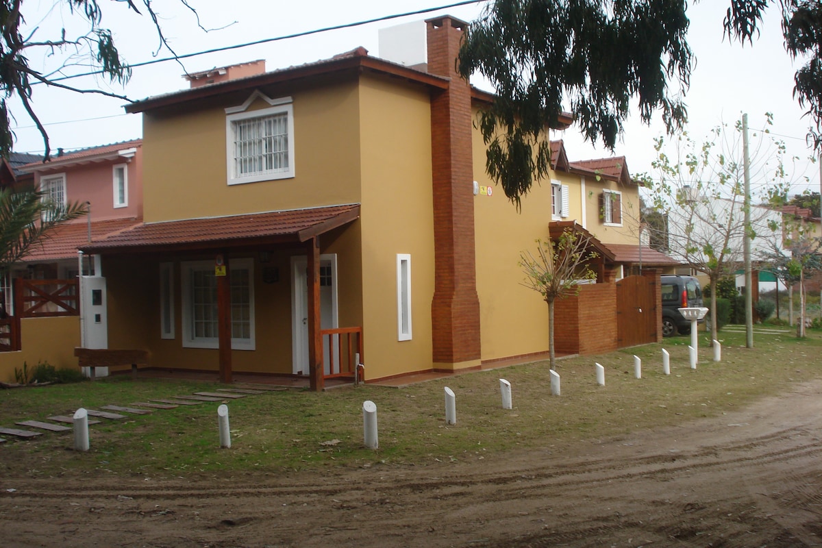 Hermosa casa en plena reserva forestal