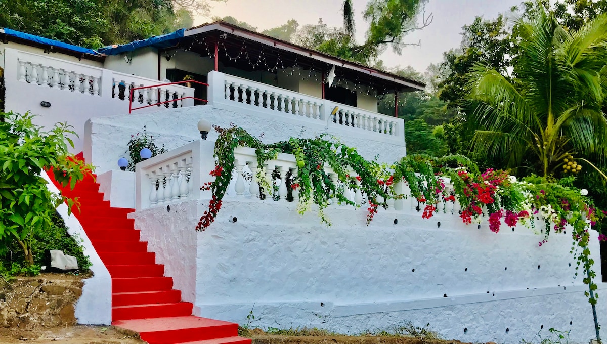 阿里鲍格（ Alibaug ）、卡希德（ Kashid ）、穆鲁德（ Murud ）附近的戴尔（ Dale ）