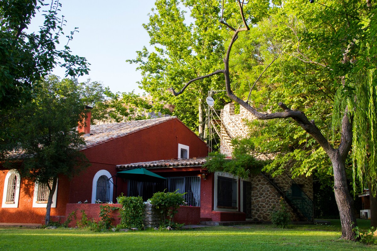 La Antigua Fábrica, Chalet Familiar