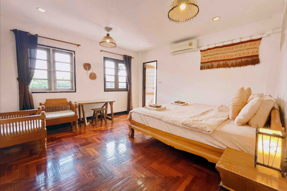 [Around Suandok]Cozy sunshine/Pet-friendly/AC&bath