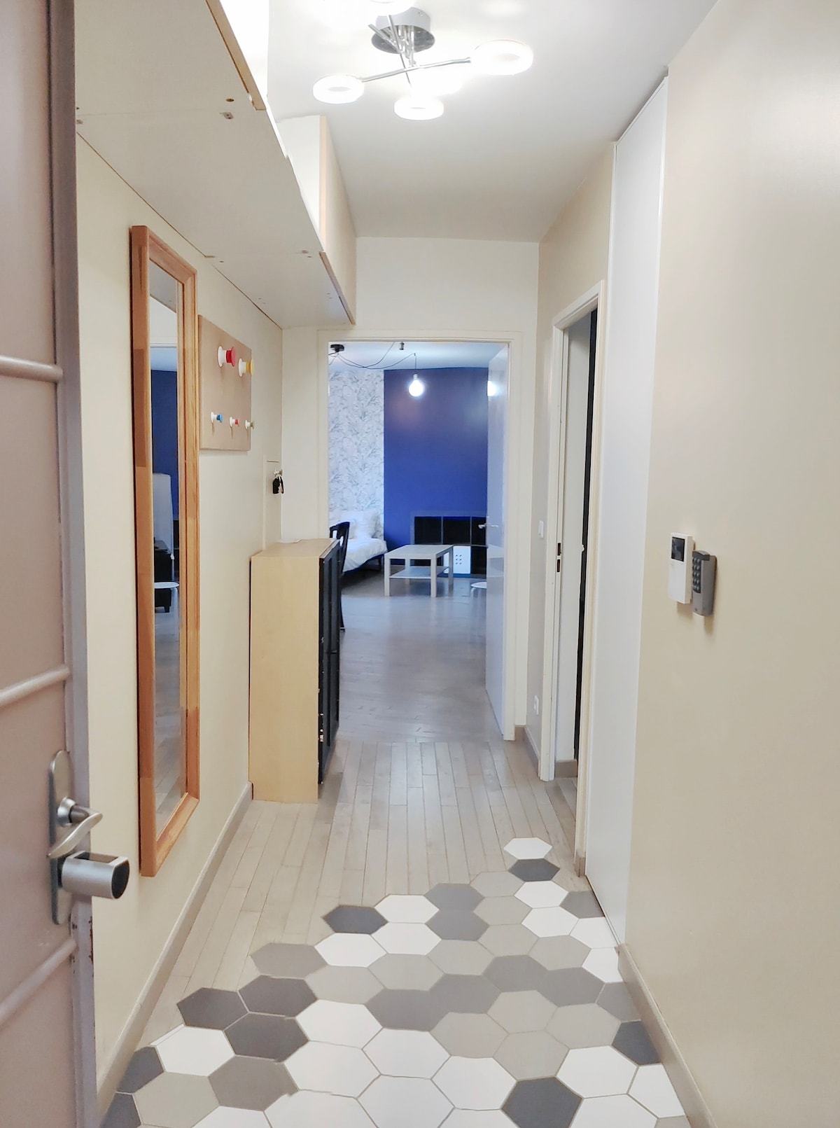 Bel appartement 84 m² 3 chambres. parking gratuit