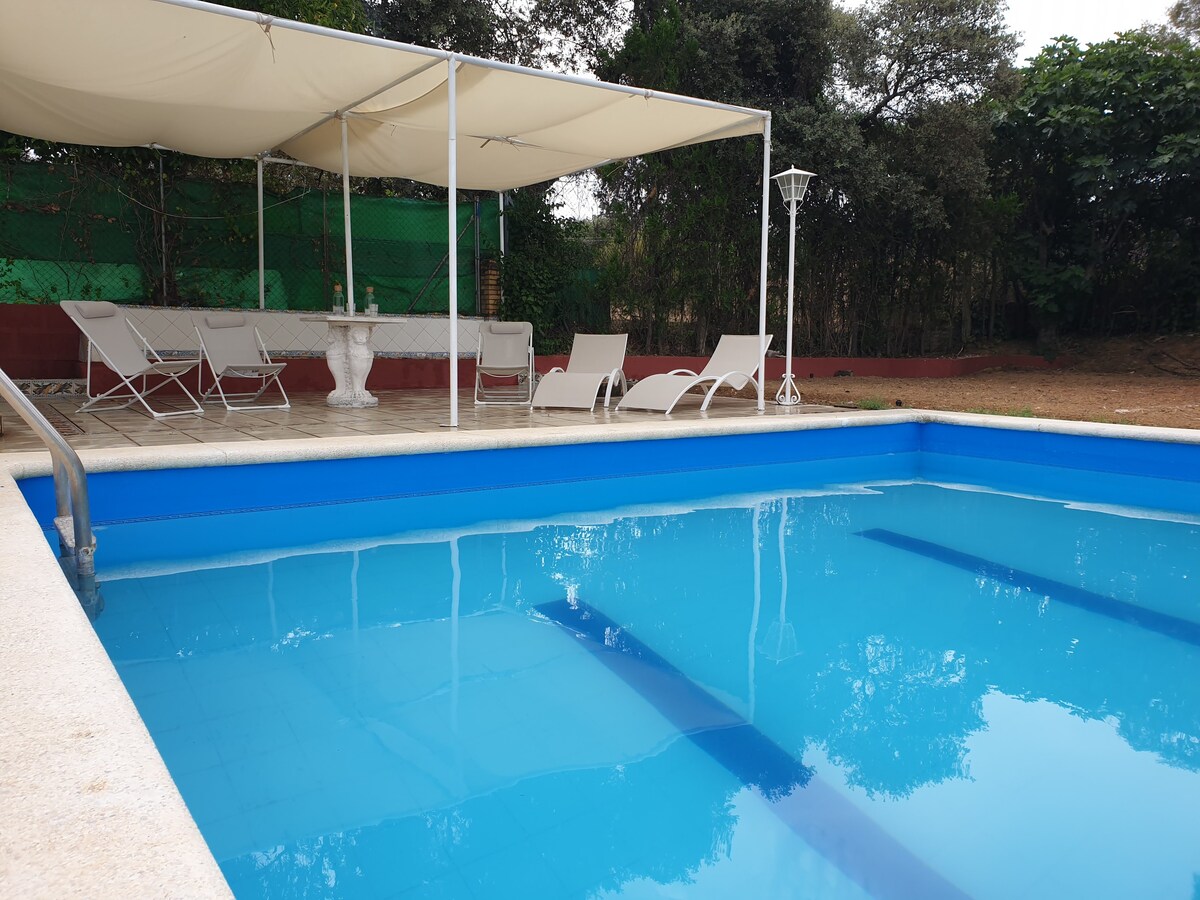Bonita Villa con piscina privada cerca de Sevilla