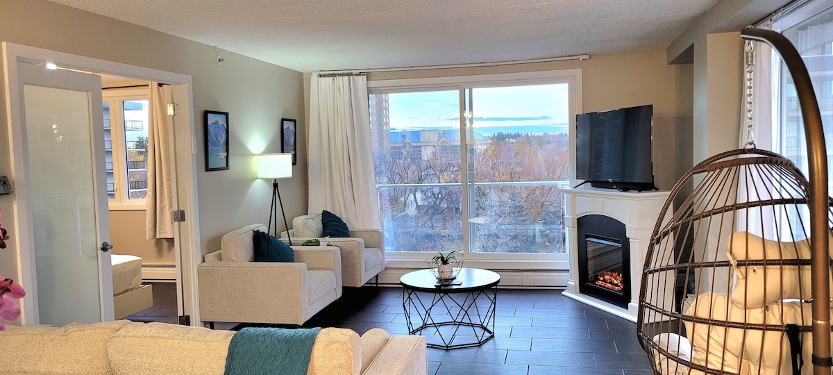 Smart Stylish Downtown Condo- 2 bedrooms