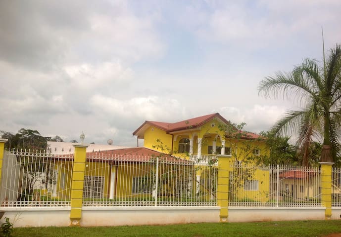 雅温德 (Yaoundé)的民宿