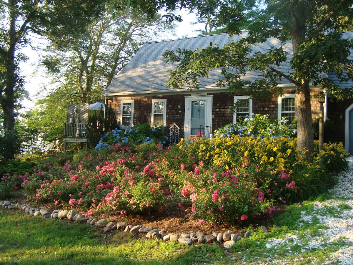 Cape Cod Home on Beautiful Long Pond