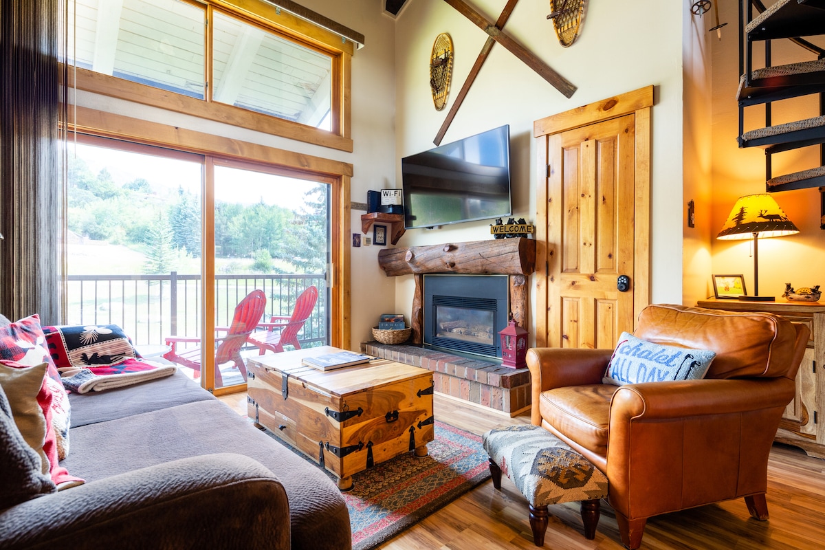 Steamboat Cozy Studio Loft with mountain view