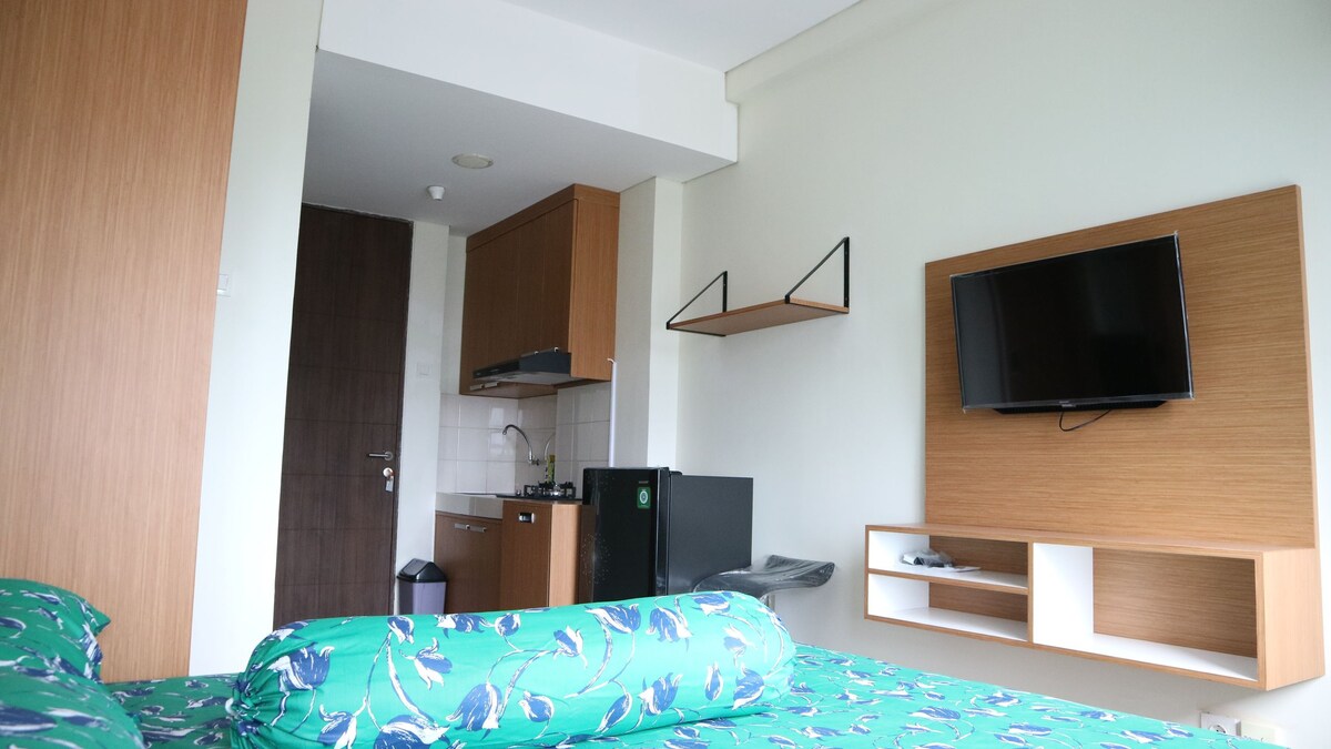 1-Strategic Apartment With Good Price Near Jakarta