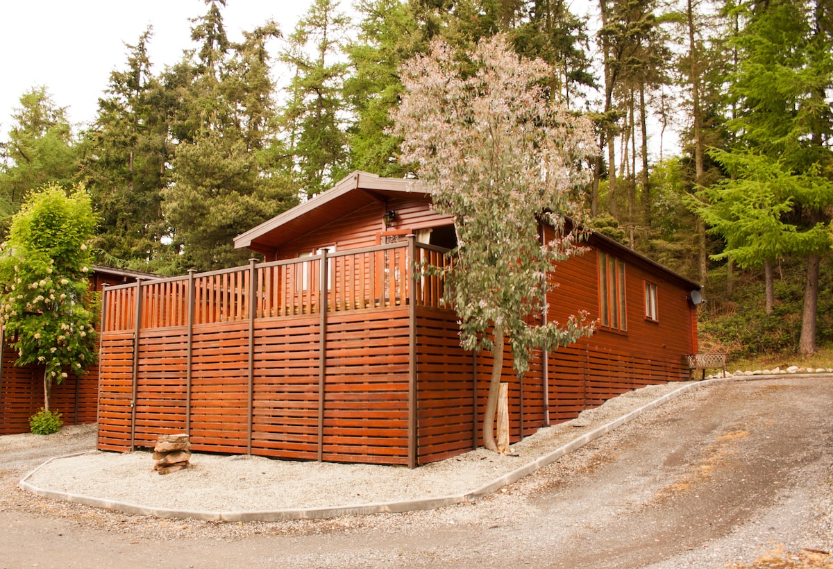 Lakeview Lodge at Astbury Falls (Lodge 8).