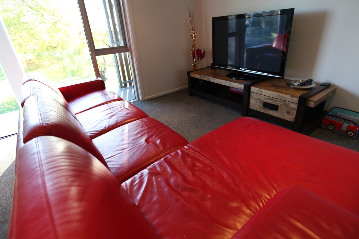 Modern 2 Bedroom Apartment in Riccarton Park View