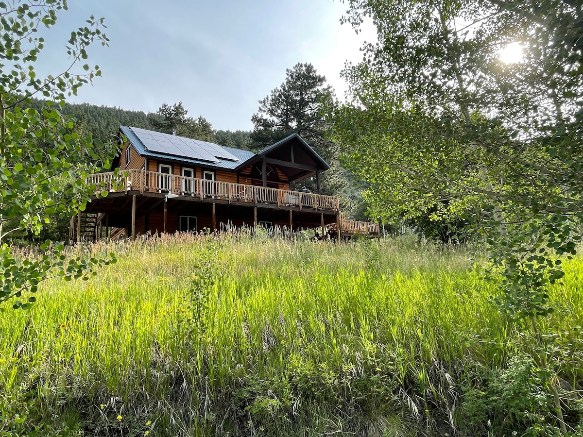 Rustic-Chic Colorado Chalet