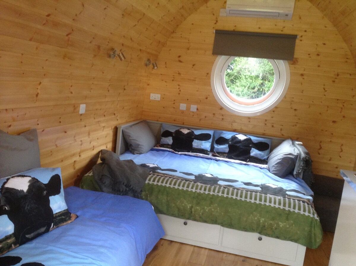 Buxhall Country Glamping Pod 2