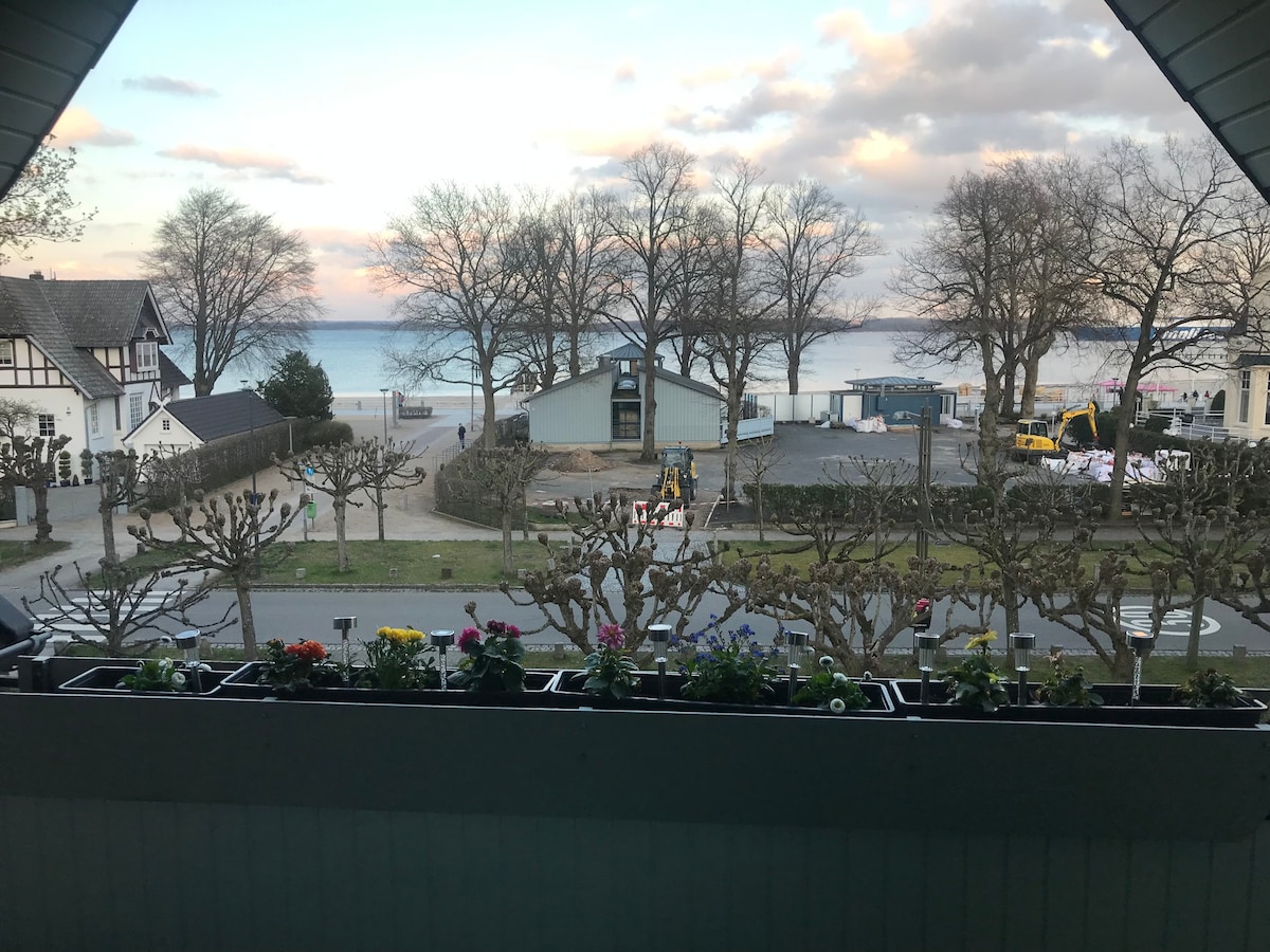 带地下停车场的海景公寓Travemünde