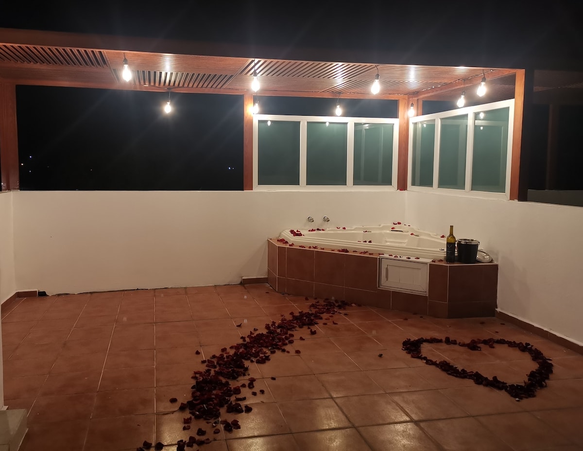 Hermosa casa en Teques alberca y jacuzzi privados