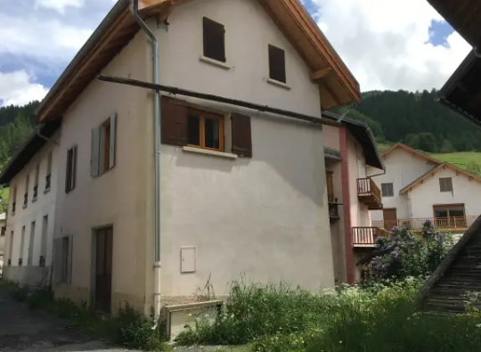 Maison typique en plein cœur du village d'Abriès