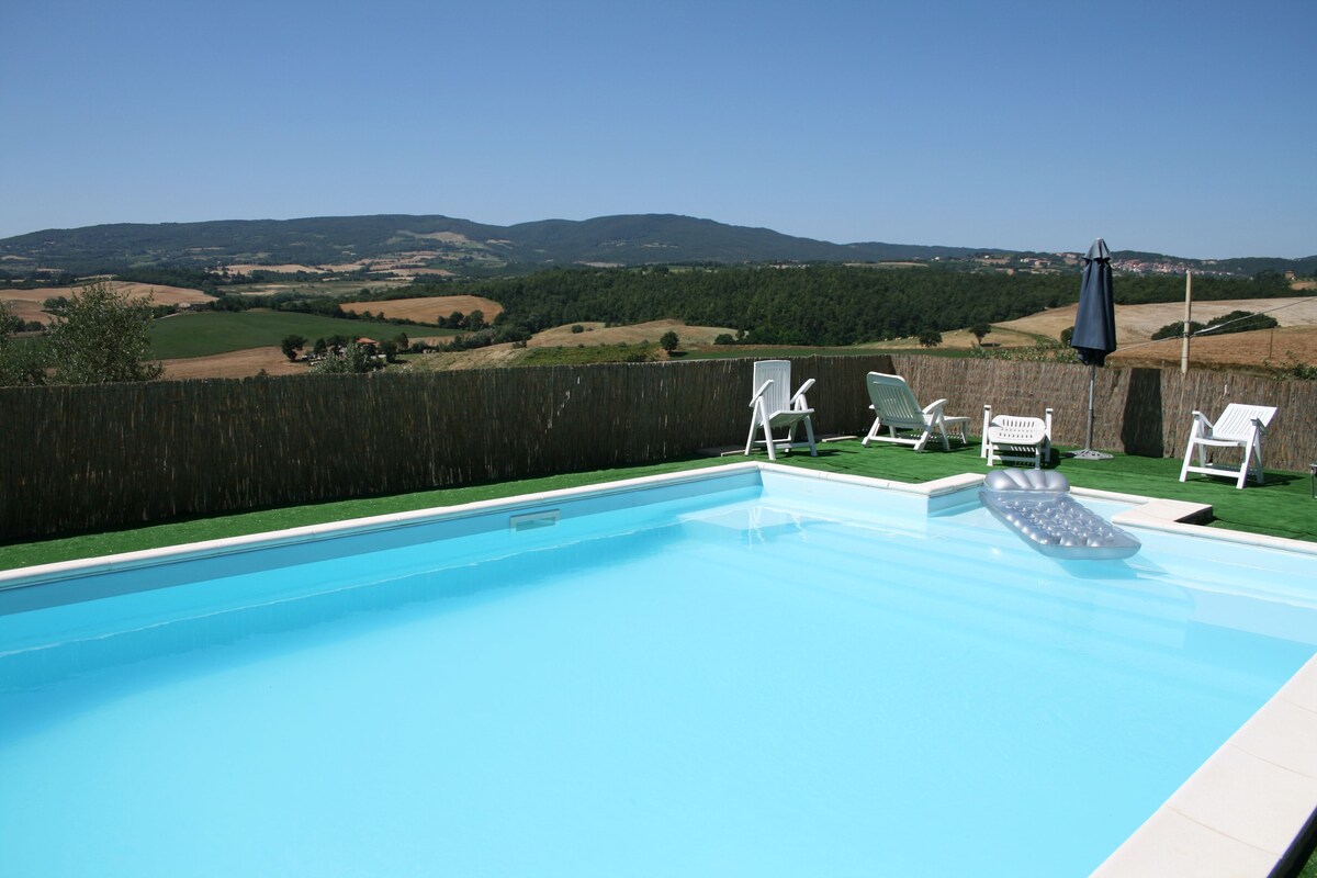 Private villa with pool close to Chianciano Terme