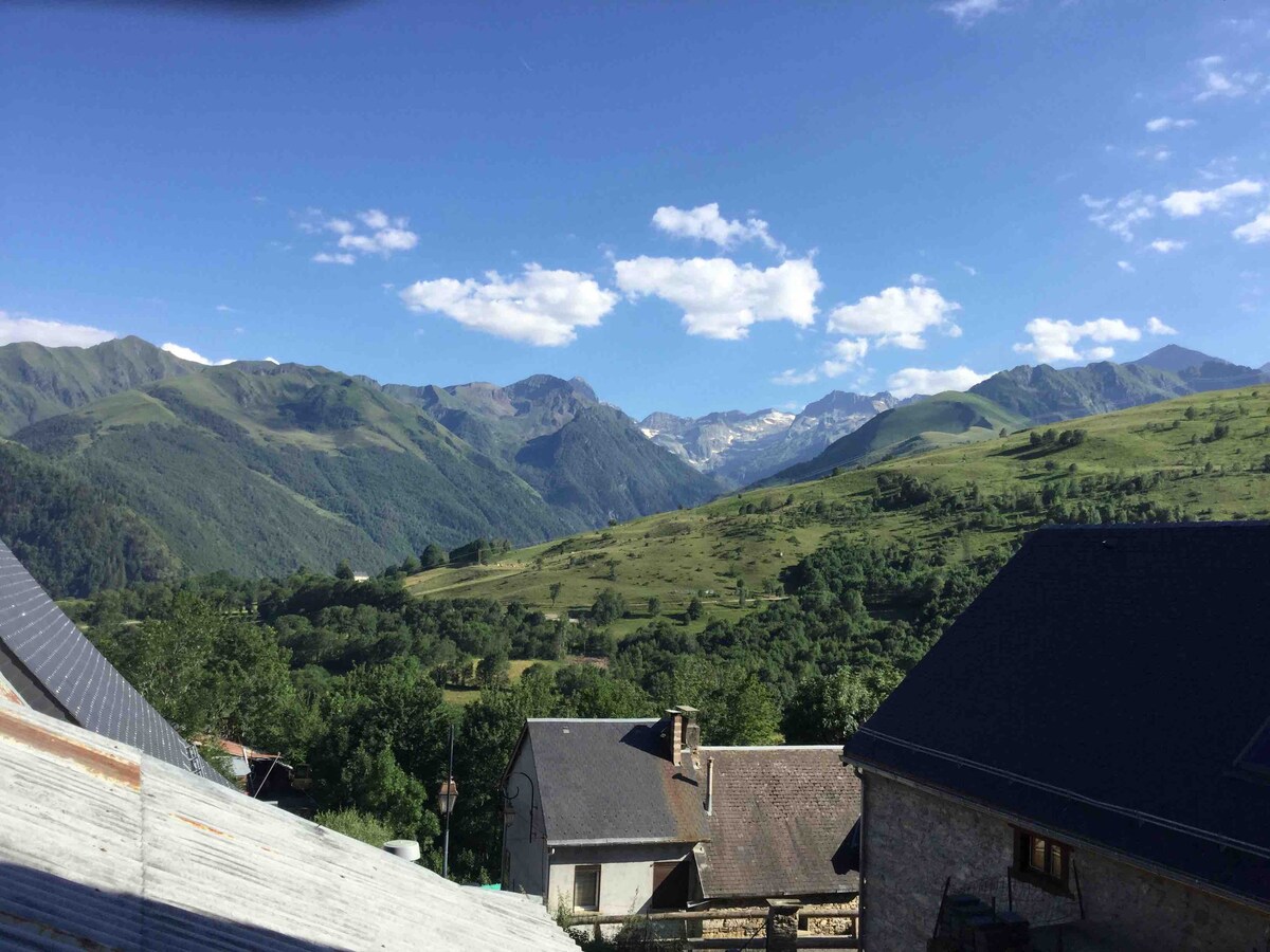 Gite dans les pyrénées - Village de Poubeau