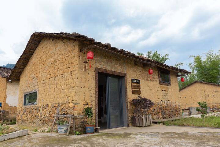 韶关民宿 · 农家乐 · 单间1卫1床三瓦房多芬房5.