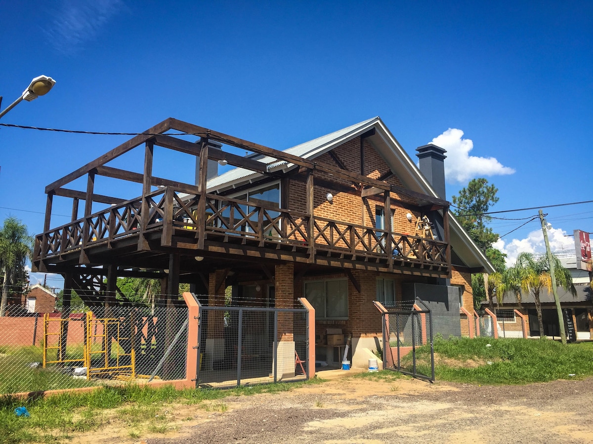 Casa sul la Ribera del Paraná