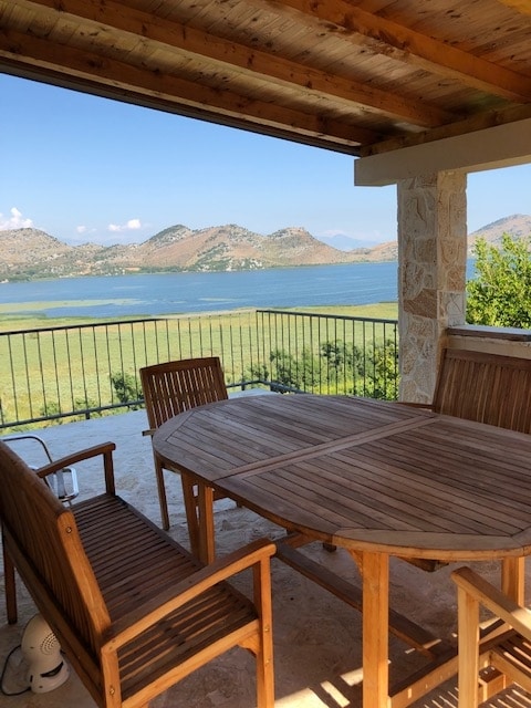 Skadar Lake House