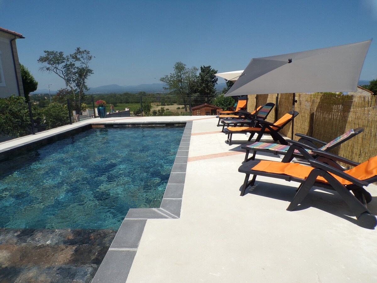 Gîte 1 avec piscine partagée entre mer et Cévennes