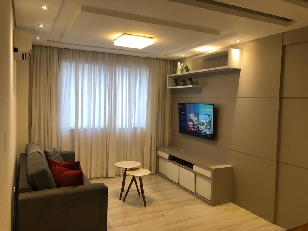 Apartamento renovado, TUDO NOVO! perto Av Beiramar