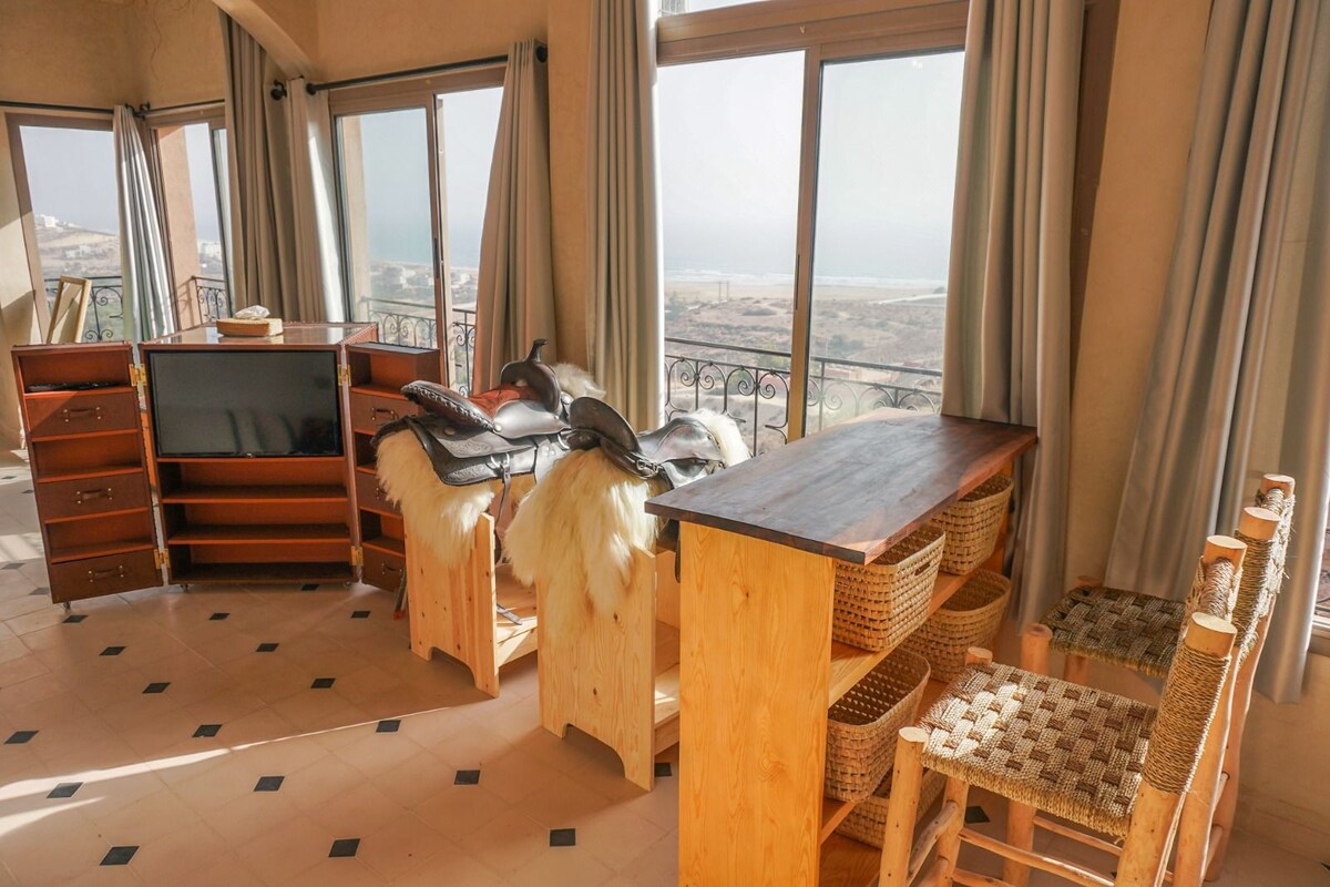 King Suite with Ocean View 6