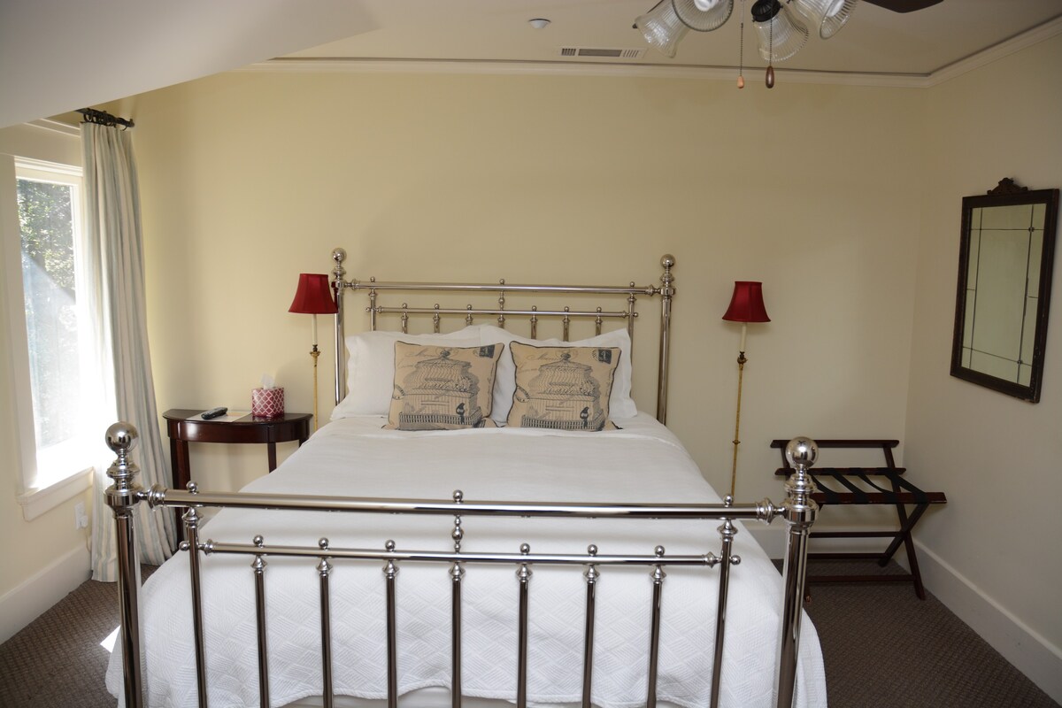 阿罗约维斯塔旅馆（ Arroyo Vista Inn ）带独立卫生间的标准双人床$