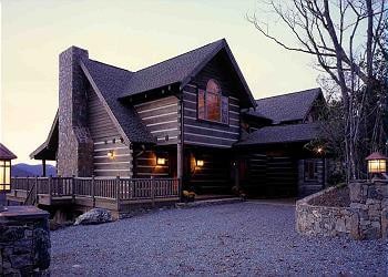 枫叶小屋（ Maple Leaf Lodge ） ，位于烟熏山（ Mt. Retreat ）