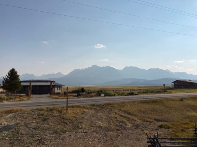 Updated Lil’ Cabin w/VIEWS! of the Sawtooths