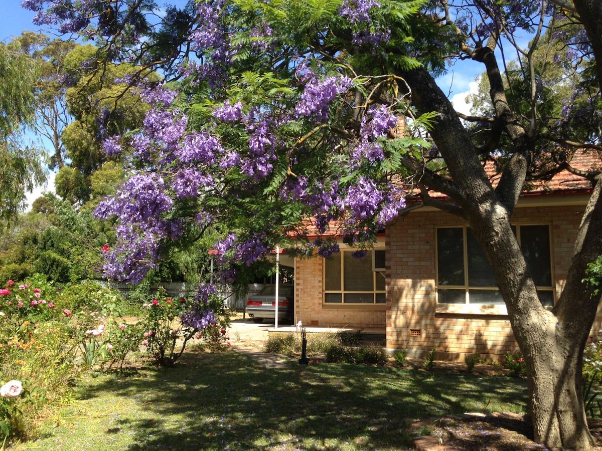 Jacaranda Cottage, Willunga