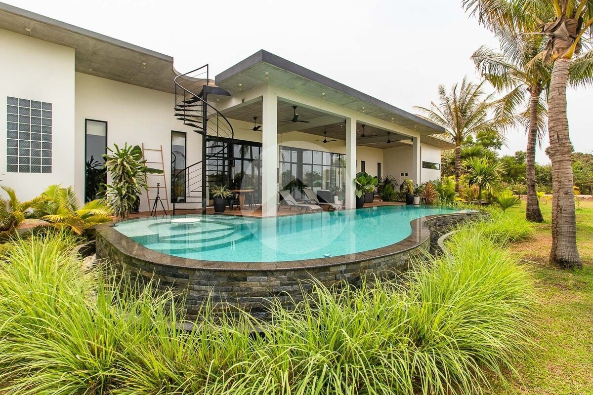 Villa Lilybamboo - Modern 2 Bedrooms Private Villa