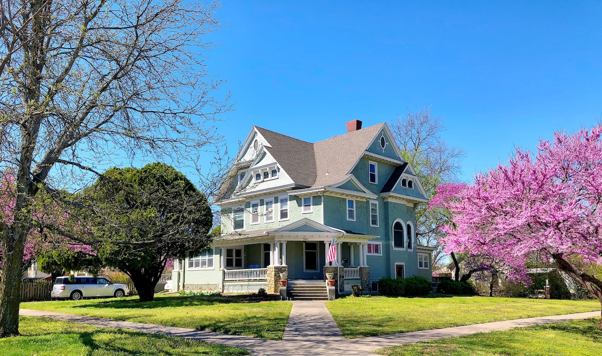 Magnolia Room - Magnolia Blossom Inn