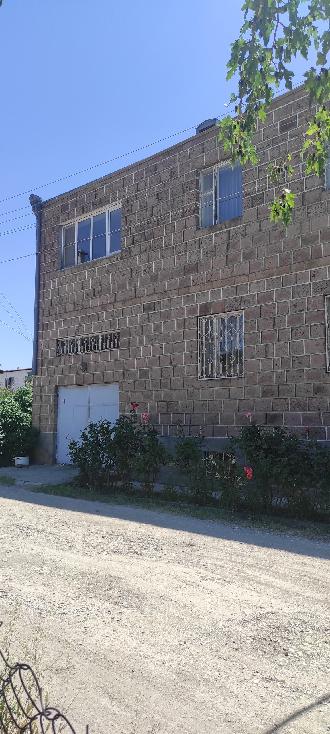 Large two-floor house with swimming pool