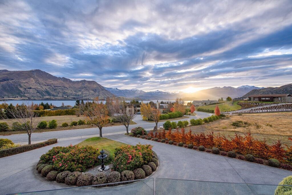 瓦纳卡豪华湖景花园别墅 Wanaka Villa Stunning View