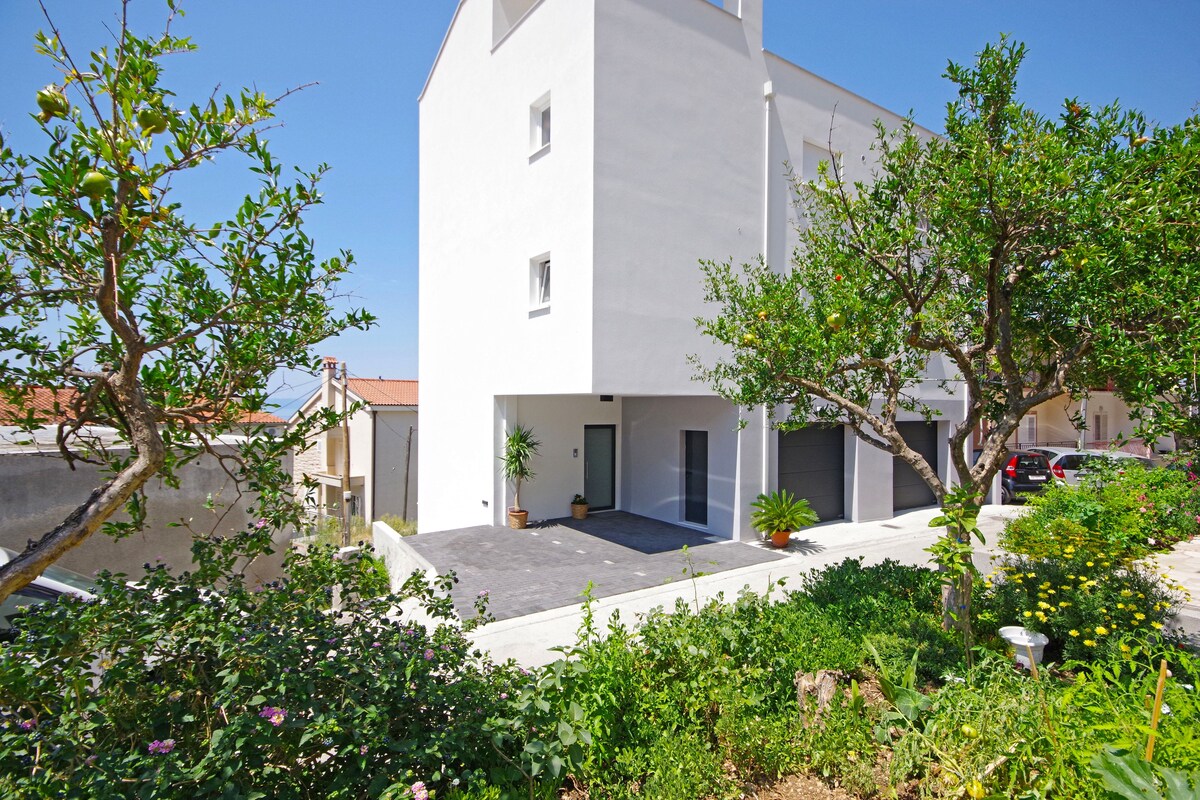 Villa Edita - Penthouse Apartment