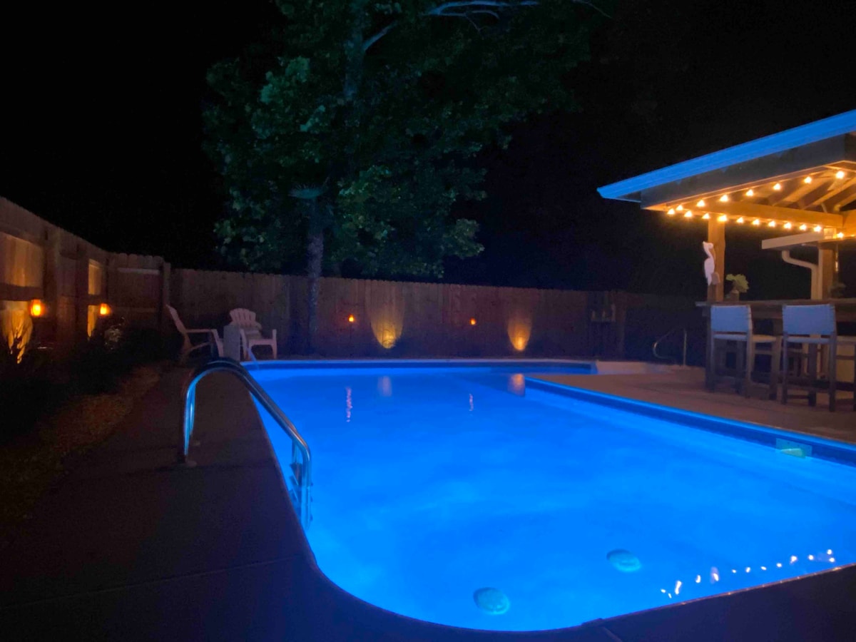 Your Vacation Home With Delightful Pool Awaits!