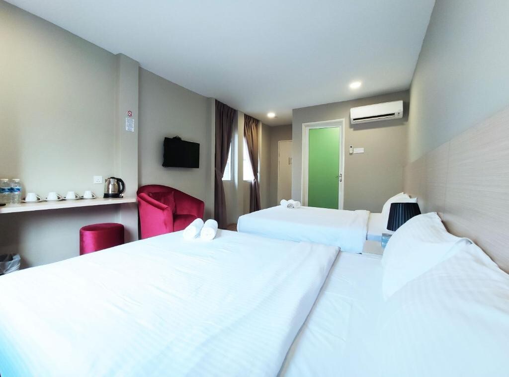 2 Beds Family Room @ Princess Hotel Pontian Kecil
