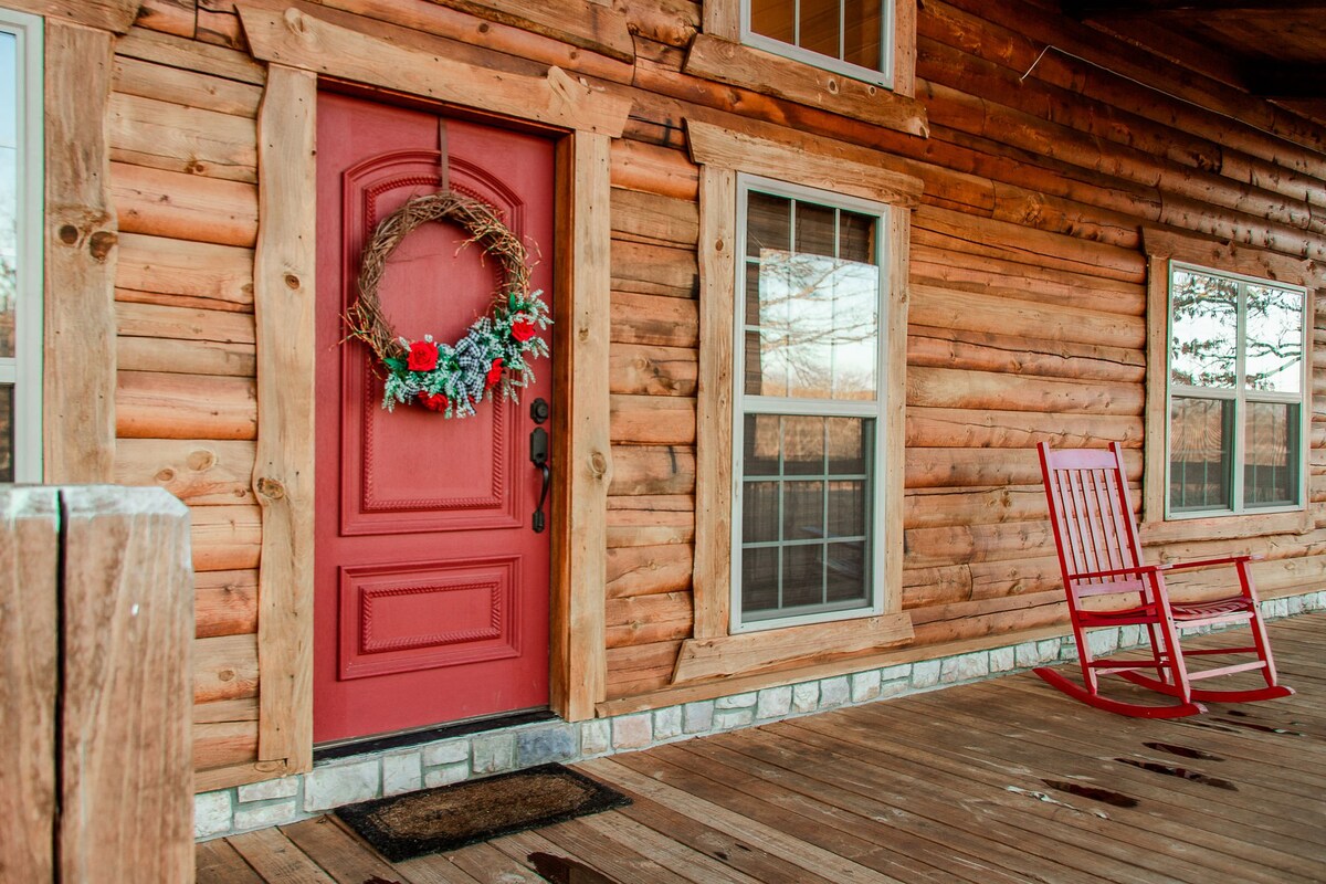 Little Lodge Near Lake Tenkiller