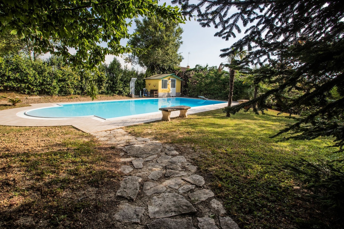 Casa Roda -绿色Ancona带泳池的别墅