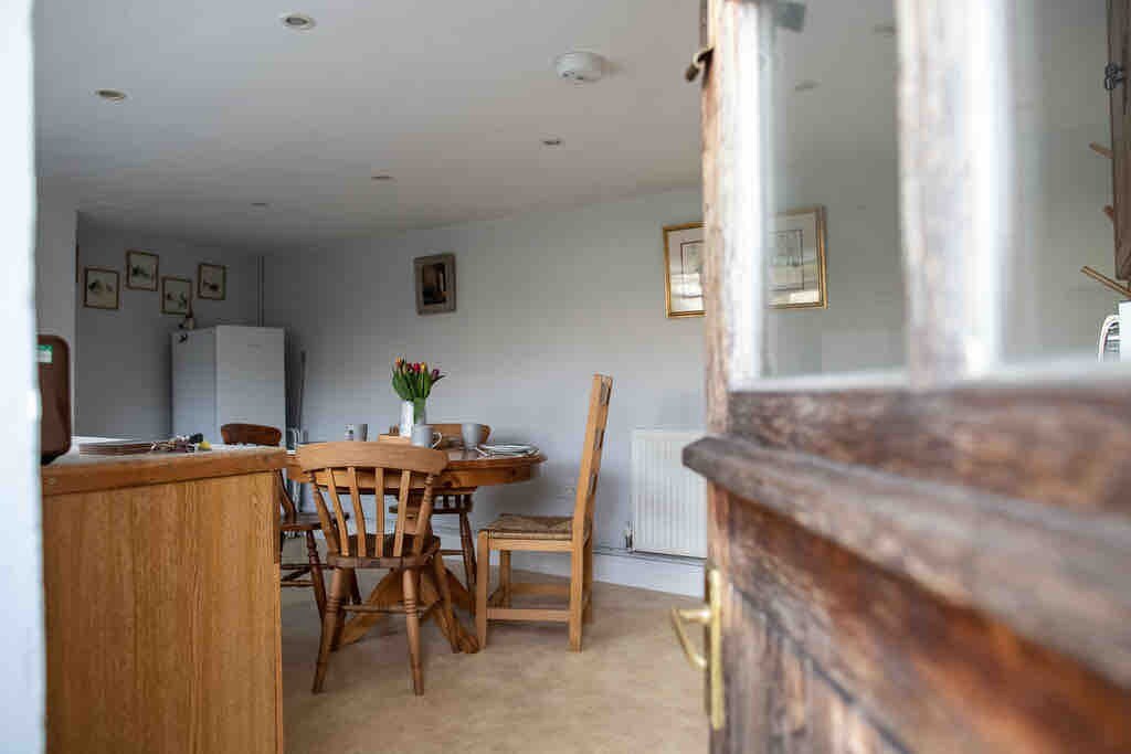 Cosy, Quiet, 2 Bedroom Cottage