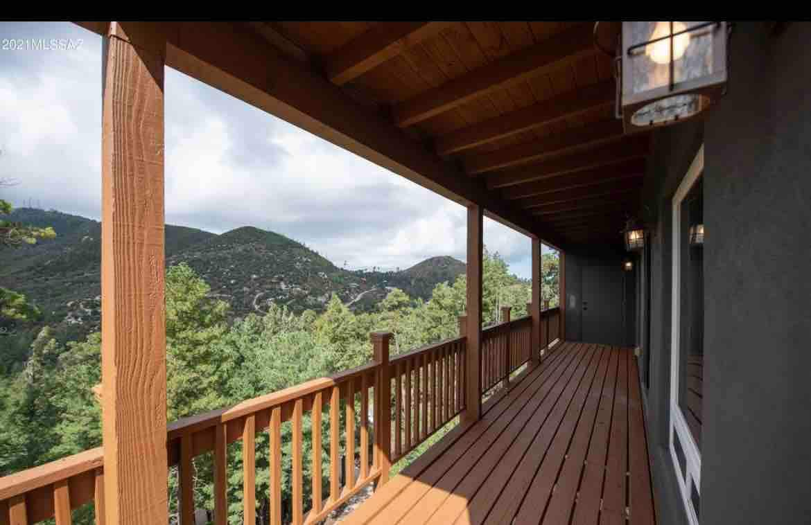 Stylish, Spacious & Stunning views  4bed Cabin