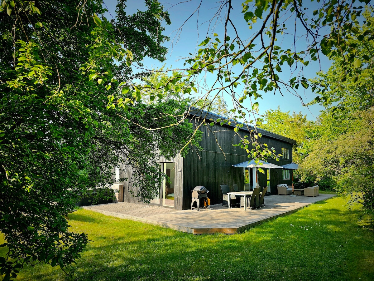 Luksuriøst Sommerhus med stor have i Kaldred