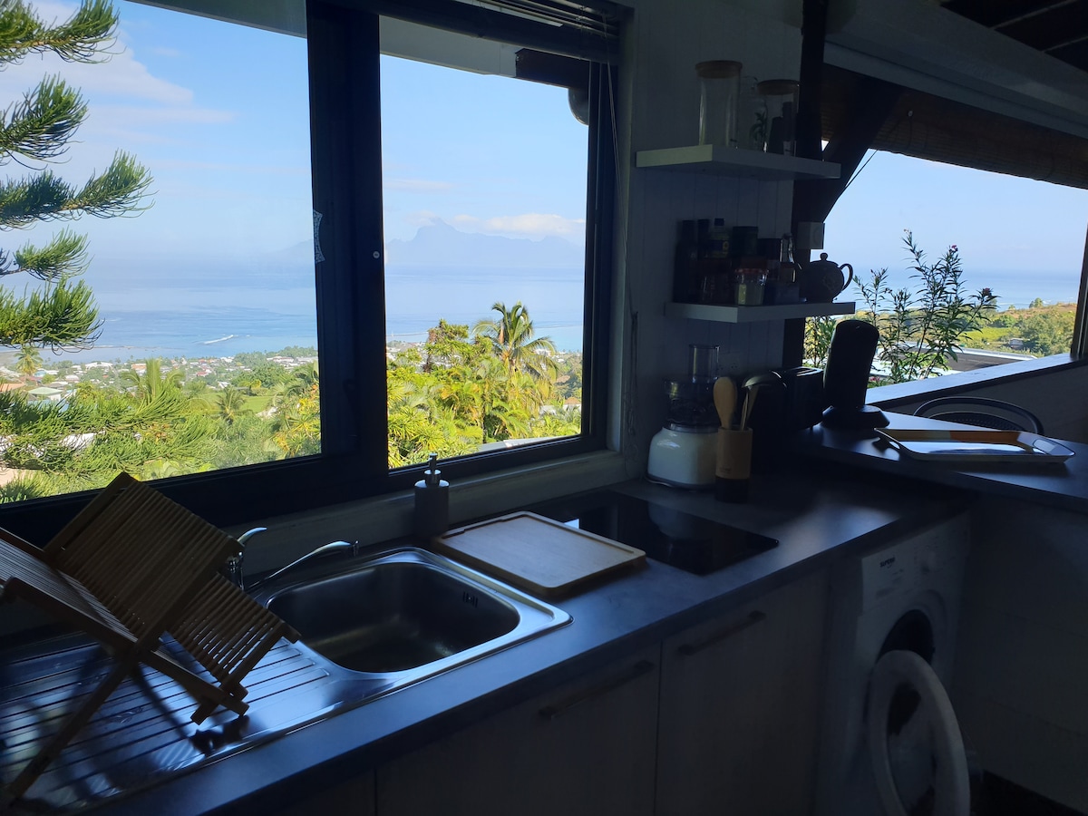 Suite toute équipée, magnifique vue mer